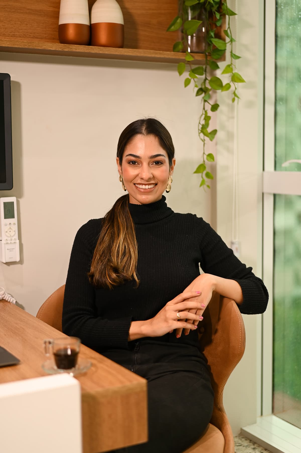 Dra. Helena Dantas em seu consultório